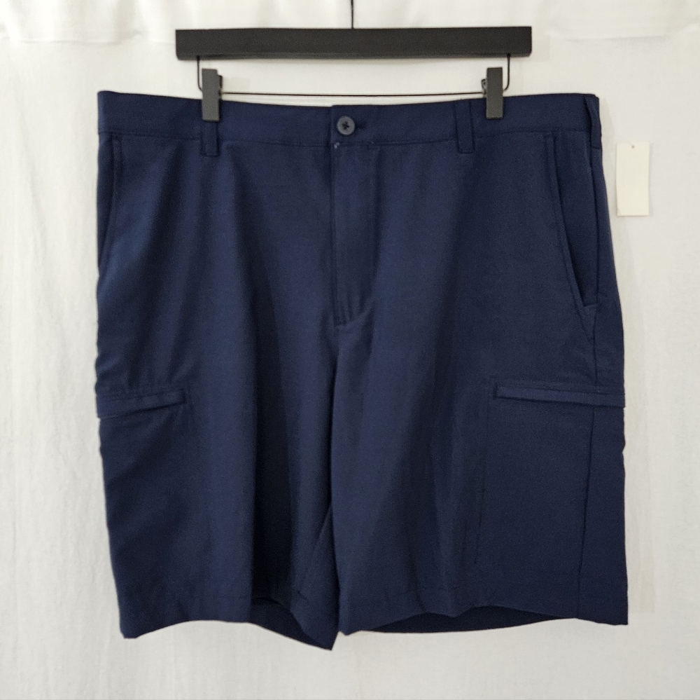 IZOD Golf SwingFlex Straight Fit Cargo Shorts in Navy Blue Men's Size 40